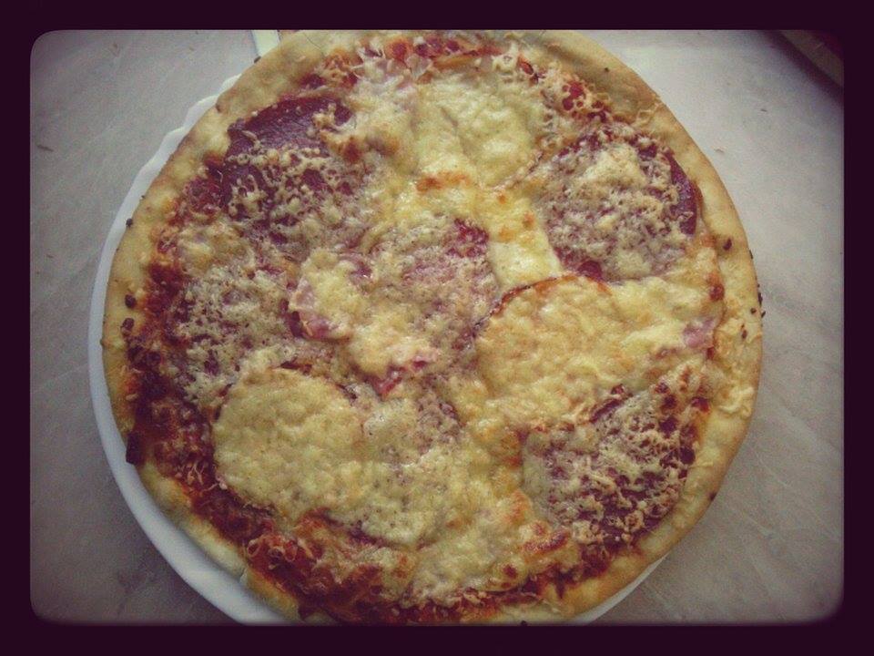 pizza salami z lidla