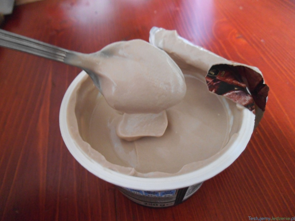 biedronka jogurt bon creme