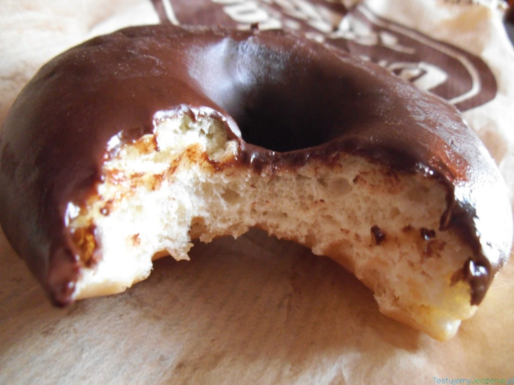 donut z czekoladą z lidla
