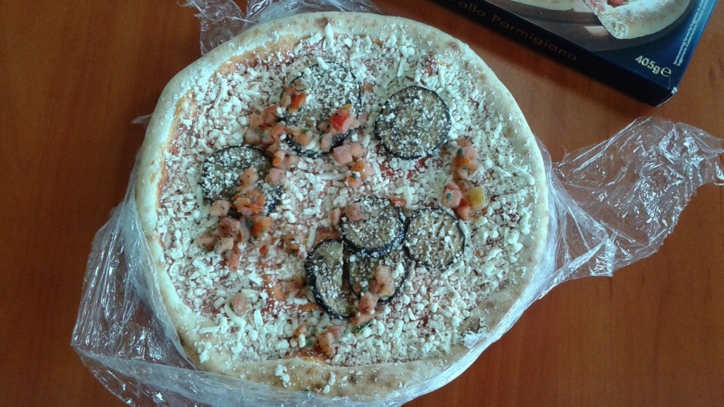 pizza z bakłażanem z lidla