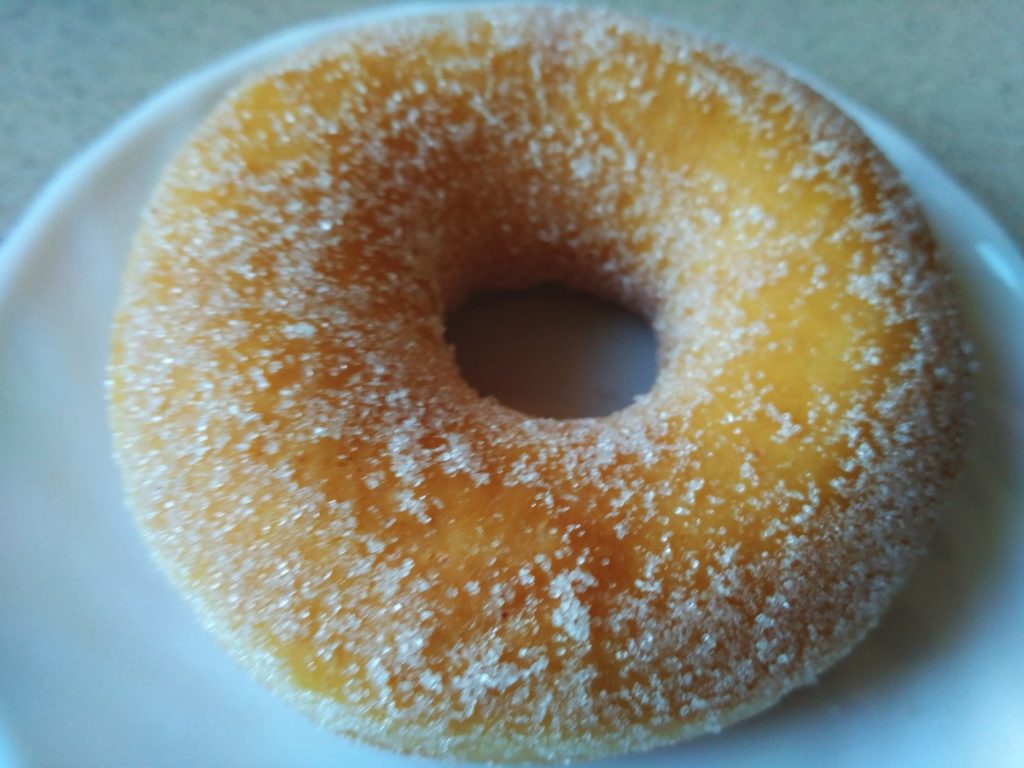 biedronka donuty z cukrem
