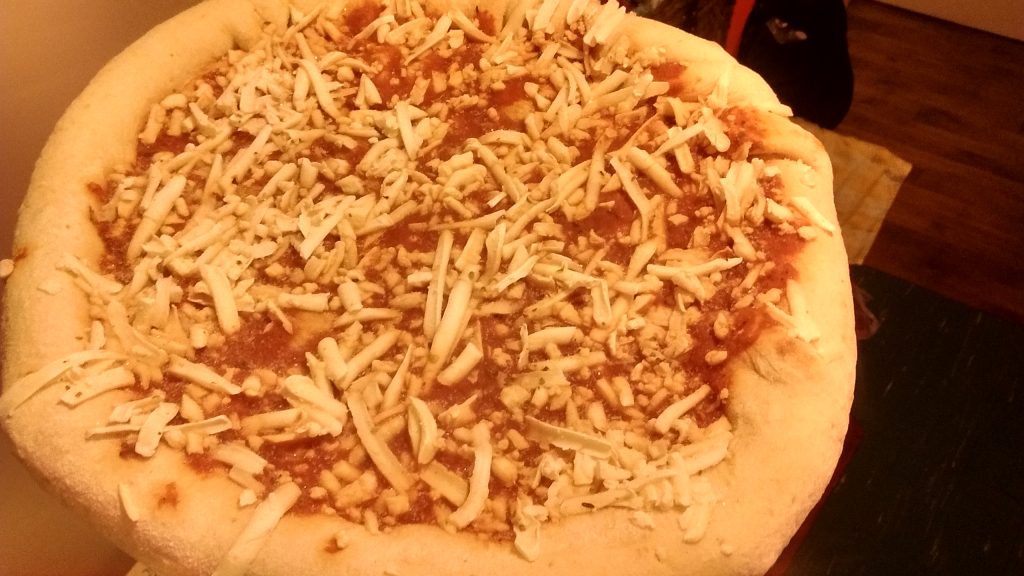 biedronka pizza z parówką