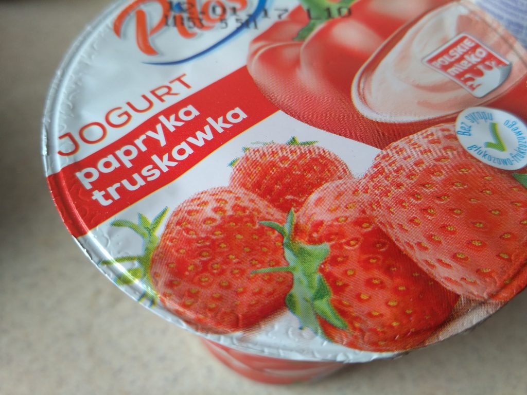 Jogurt Pilos Papryka i Truskawka z lidla