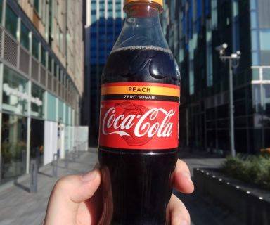 brzoskwiniowa coca-cola